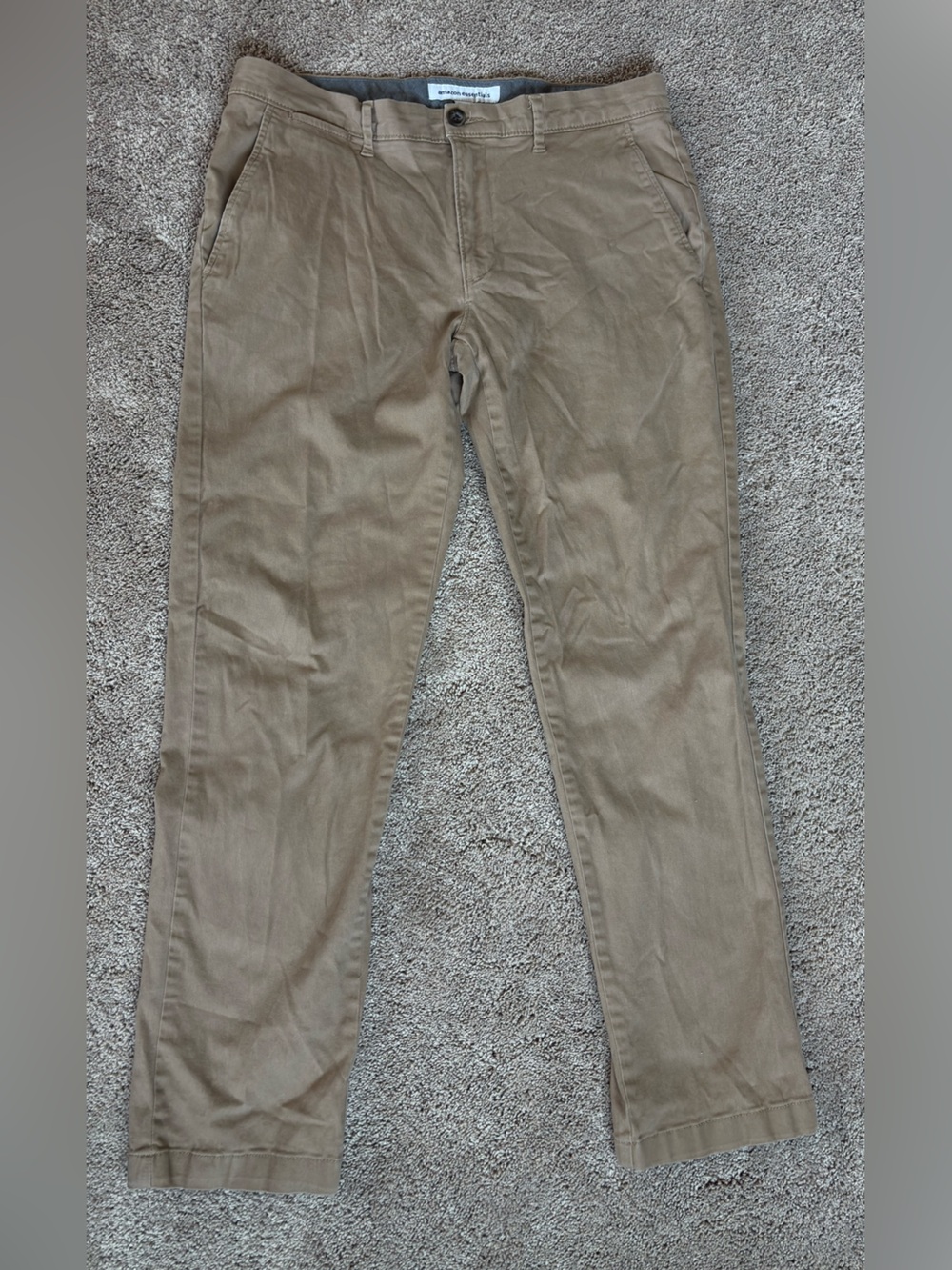 Amazon Essentials Men's Khaki Chino Pants
